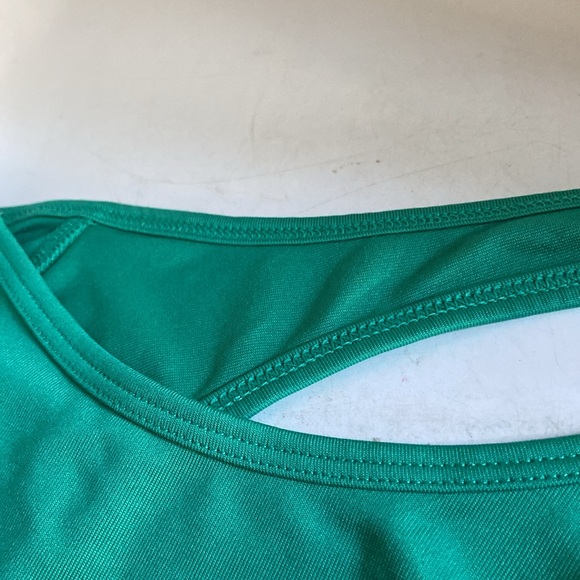 Champlain Duodry NWOT green polyester tank top with t-back - Picture 5 of 6